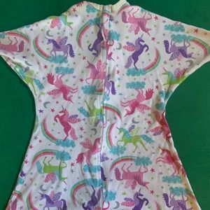 Unicorn and rainbow zipadeezip